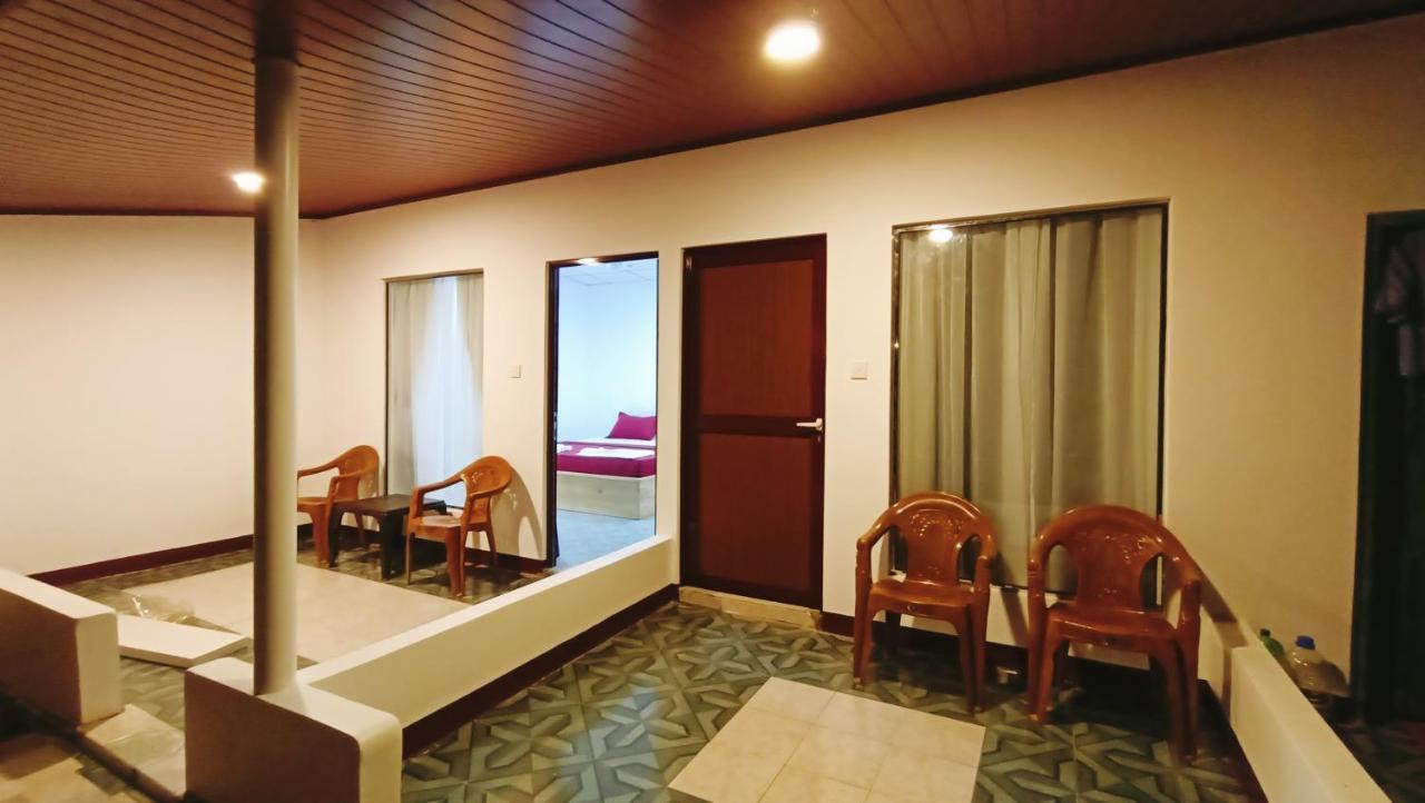French Garden Pragash Beach Hotel Trincomalee Exterior foto