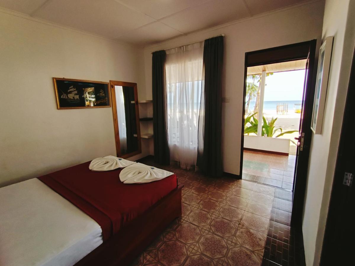 French Garden Pragash Beach Hotel Trincomalee Exterior foto