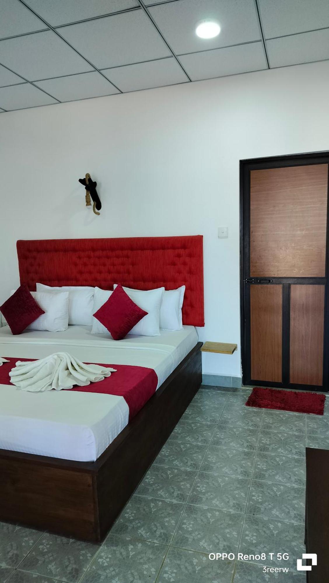 French Garden Pragash Beach Hotel Trincomalee Exterior foto