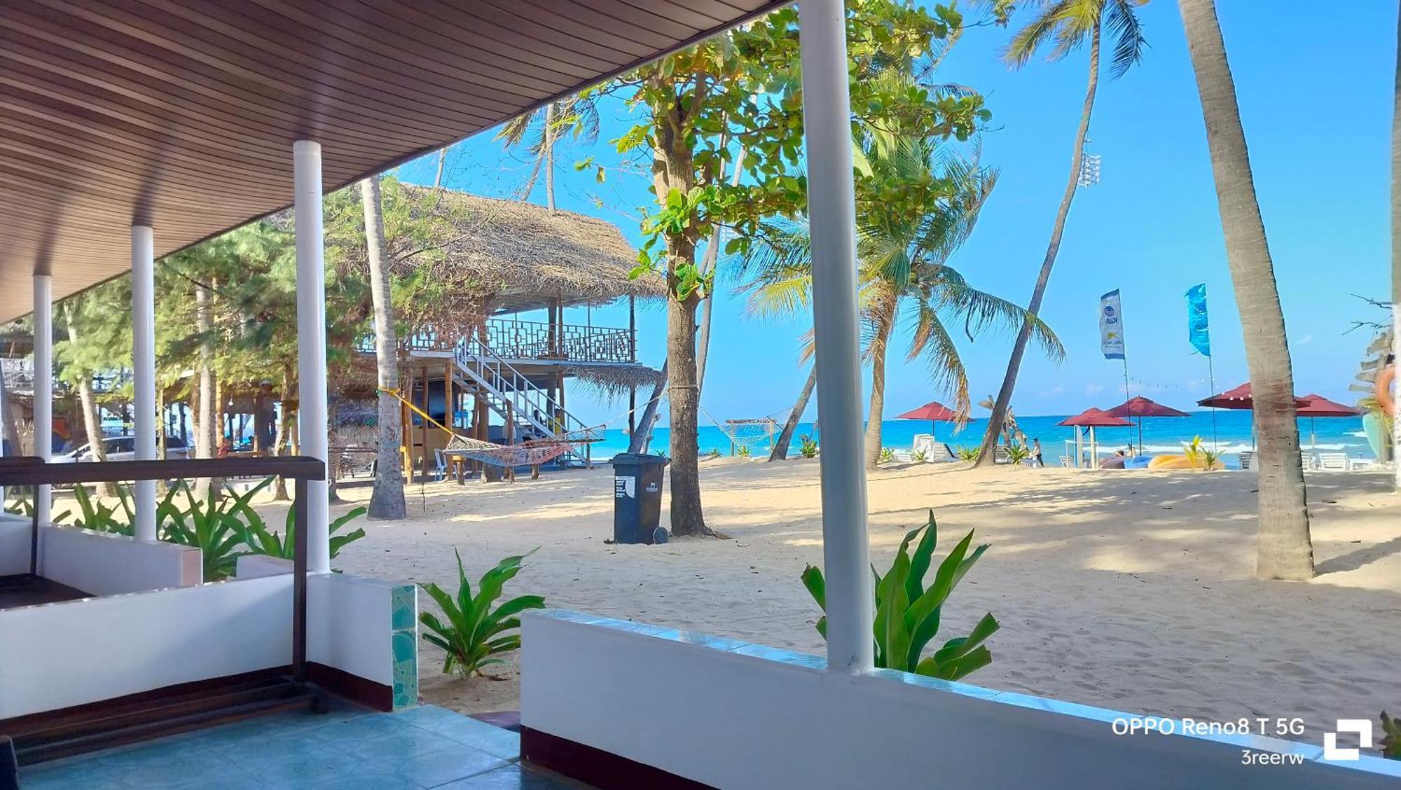 French Garden Pragash Beach Hotel Trincomalee Exterior foto