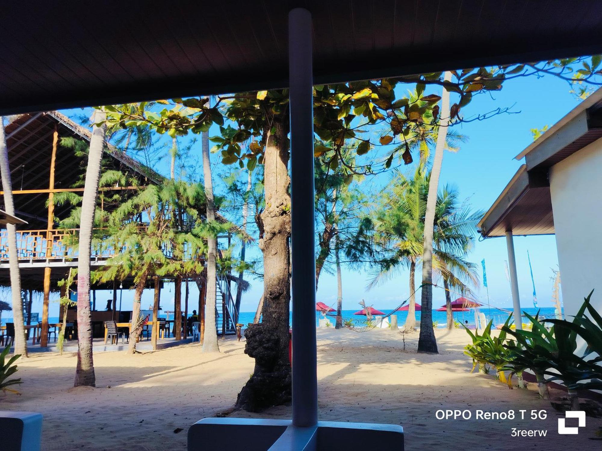 French Garden Pragash Beach Hotel Trincomalee Exterior foto