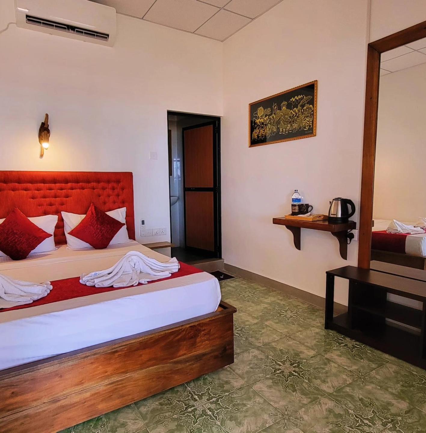 French Garden Pragash Beach Hotel Trincomalee Exterior foto