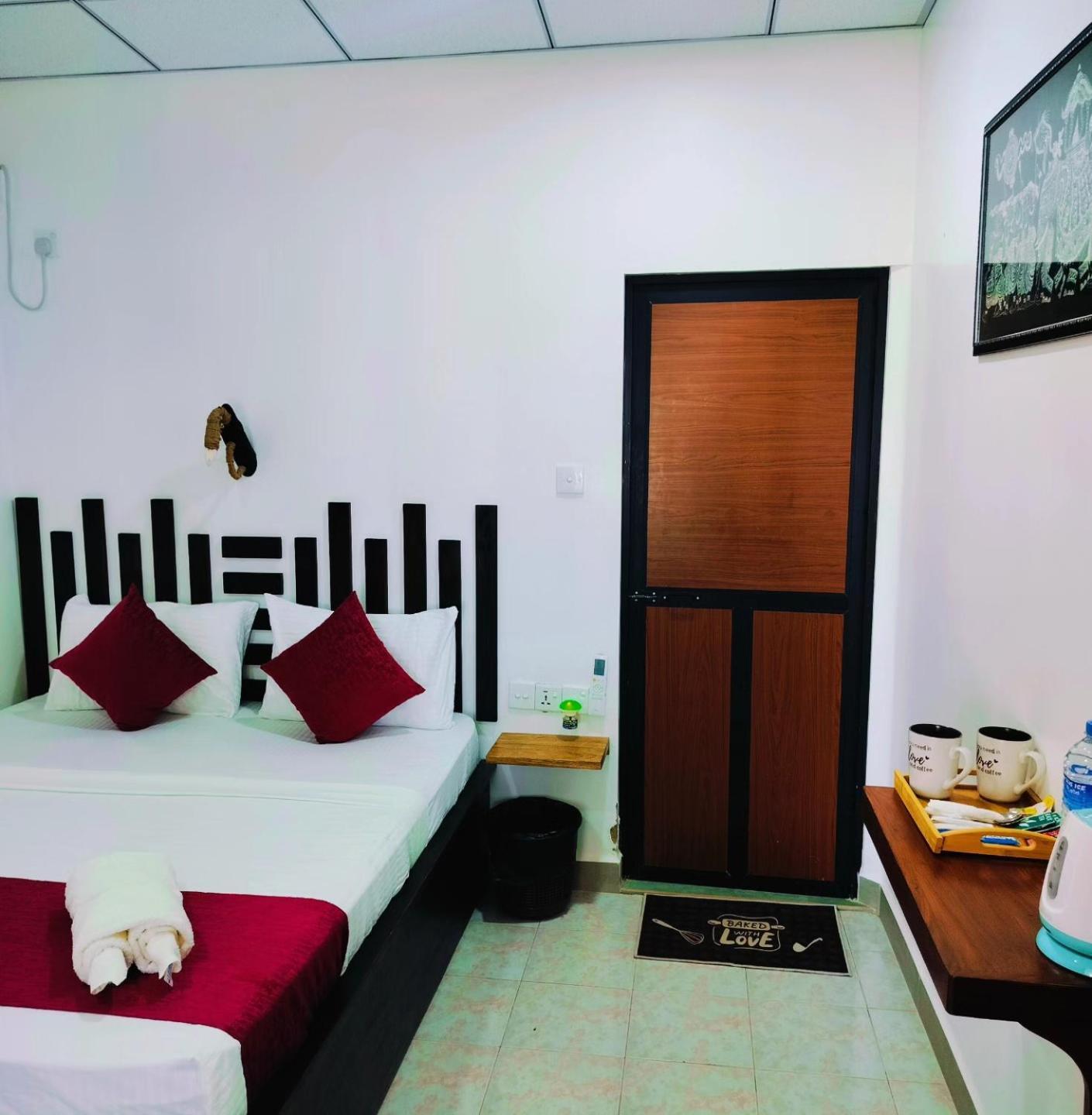 French Garden Pragash Beach Hotel Trincomalee Exterior foto
