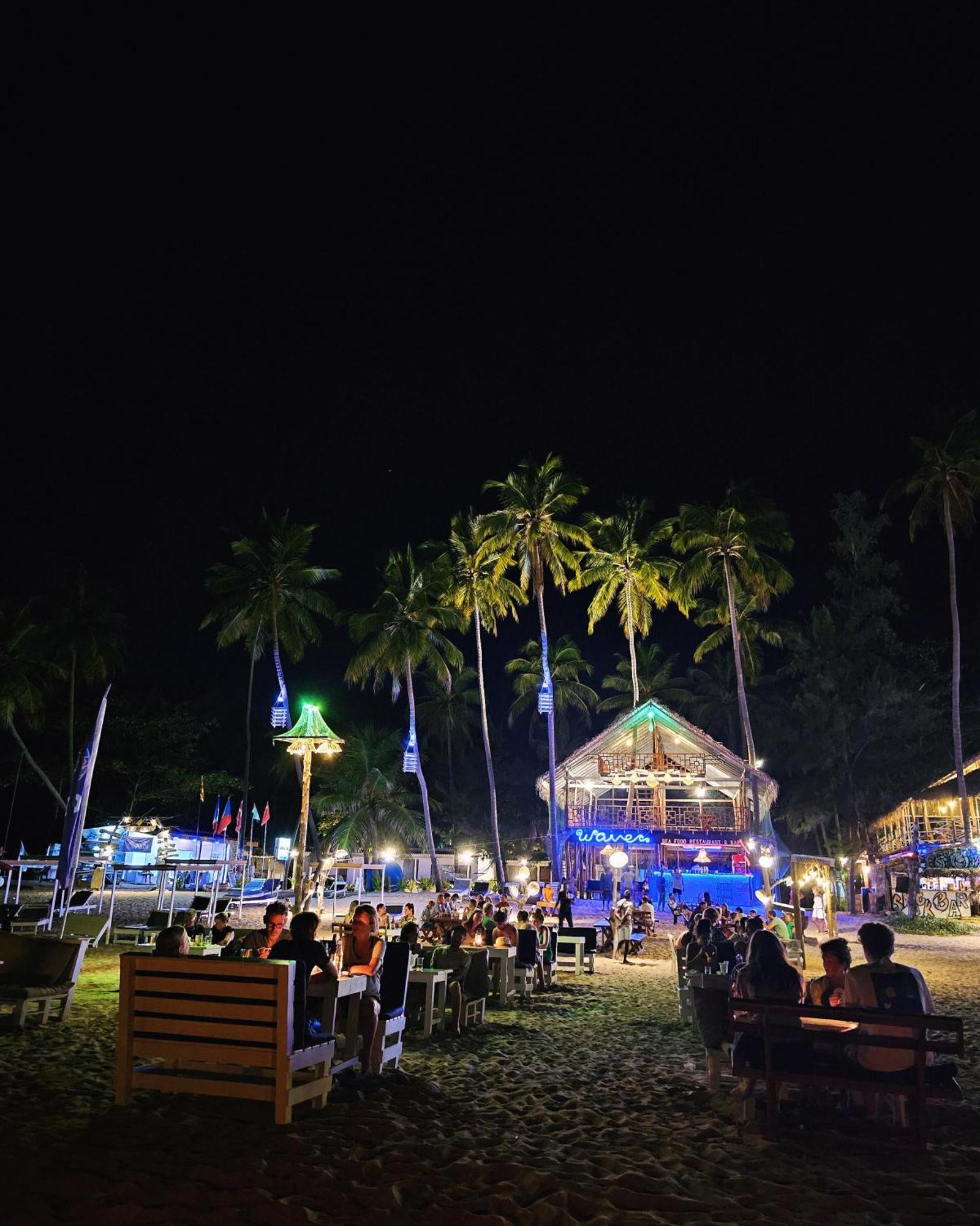 French Garden Pragash Beach Hotel Trincomalee Exterior foto